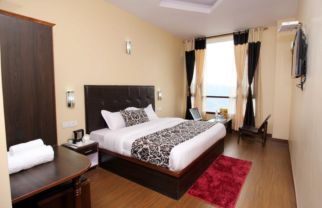 Hôtel The Grand Welcome à Shimla Chambre photo
