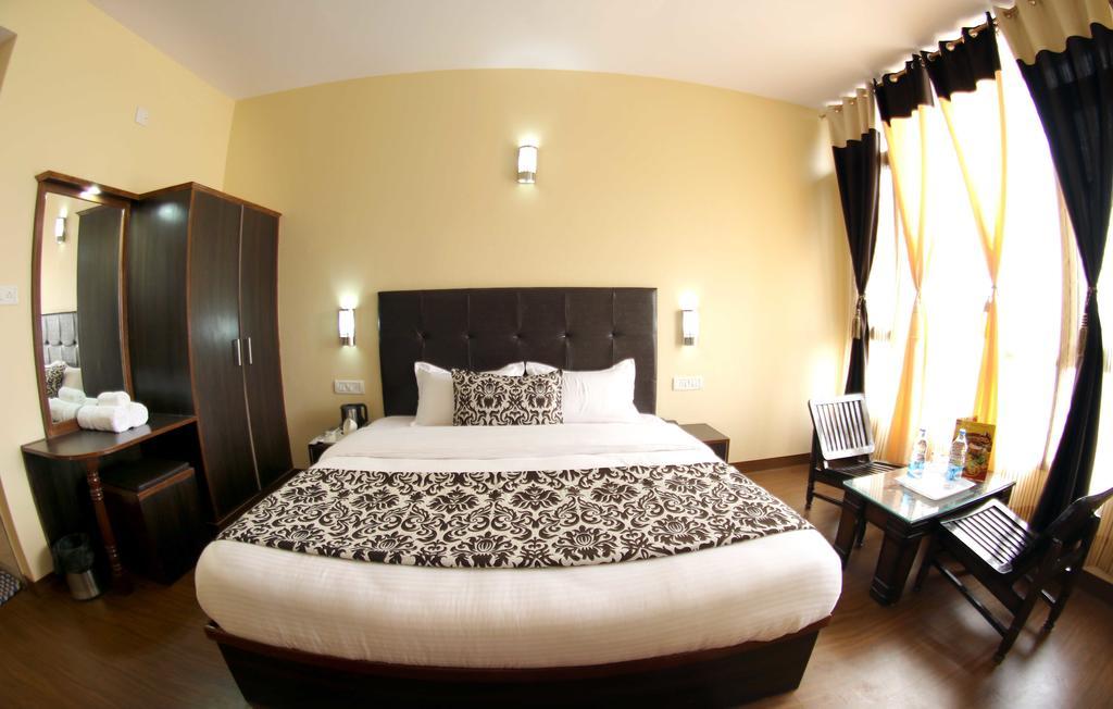 Hôtel The Grand Welcome à Shimla Chambre photo