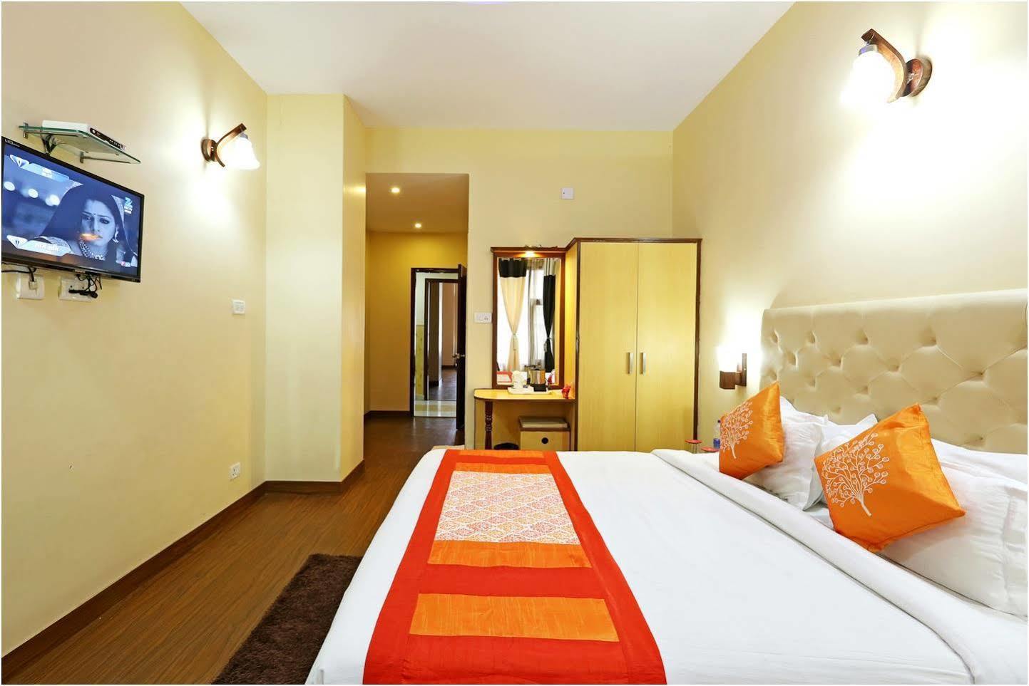 Hôtel The Grand Welcome à Shimla Extérieur photo